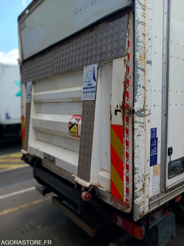 Renault Poids lourd / 267194 KMS / 2009 - משאית: תמונה 5 Renault Poids lourd / 267194 KMS / 2009 - משאית: תמונה 5