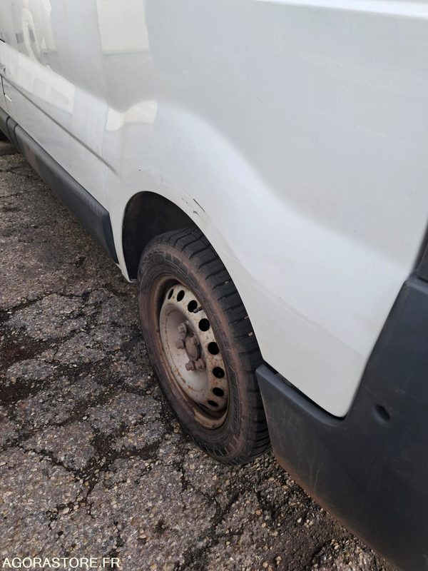 Renault TRAFIC 4610 ZT 42 - כלי רכב מסחרי קטן: תמונה 5 Renault TRAFIC 4610 ZT 42 - כלי רכב מסחרי קטן: תמונה 5
