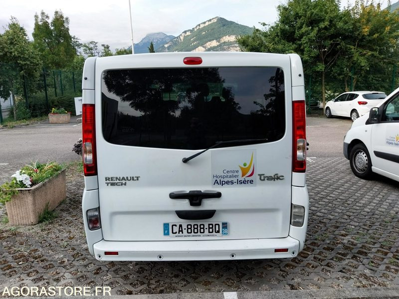 Renault Trafic - 2012 - 101452 kms - מיניבוס, כלי רכב מסחרי לנוסעים: תמונה 4 Renault Trafic - 2012 - 101452 kms - מיניבוס, כלי רכב מסחרי לנוסעים: תמונה 4
