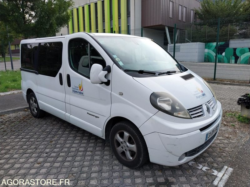 Renault Trafic - 2012 - 101452 kms - מיניבוס, כלי רכב מסחרי לנוסעים: תמונה 2 Renault Trafic - 2012 - 101452 kms - מיניבוס, כלי רכב מסחרי לנוסעים: תמונה 2