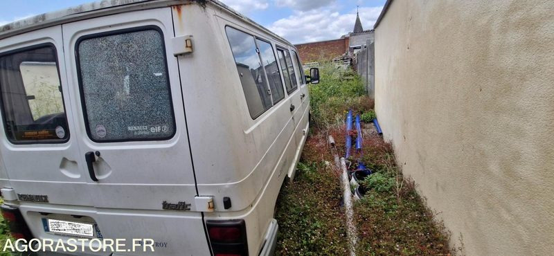 Renault Trafic 9 places 1997 33855 km - מיניבוס, כלי רכב מסחרי לנוסעים: תמונה 2 Renault Trafic 9 places 1997 33855 km - מיניבוס, כלי רכב מסחרי לנוסעים: תמונה 2