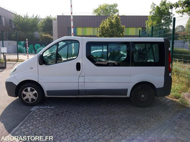 Renault Trafic 9 places DA-953-LM de 2013 avec 135 698 kms - מיניבוס, כלי רכב מסחרי לנוסעים: תמונה 2 Renault Trafic 9 places DA-953-LM de 2013 avec 135 698 kms - מיניבוס, כלי רכב מסחרי לנוסעים: תמונה 2