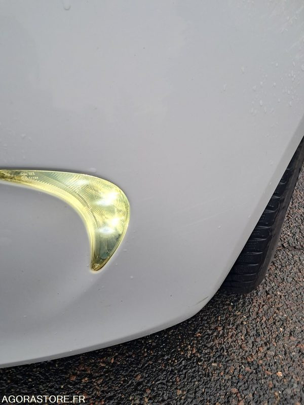 Renault ZOE FC-131-EH - מכונית: תמונה 4 Renault ZOE FC-131-EH - מכונית: תמונה 4