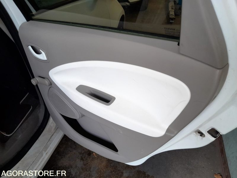 Renault Zoé - מכונית: תמונה 4 Renault Zoé - מכונית: תמונה 4
