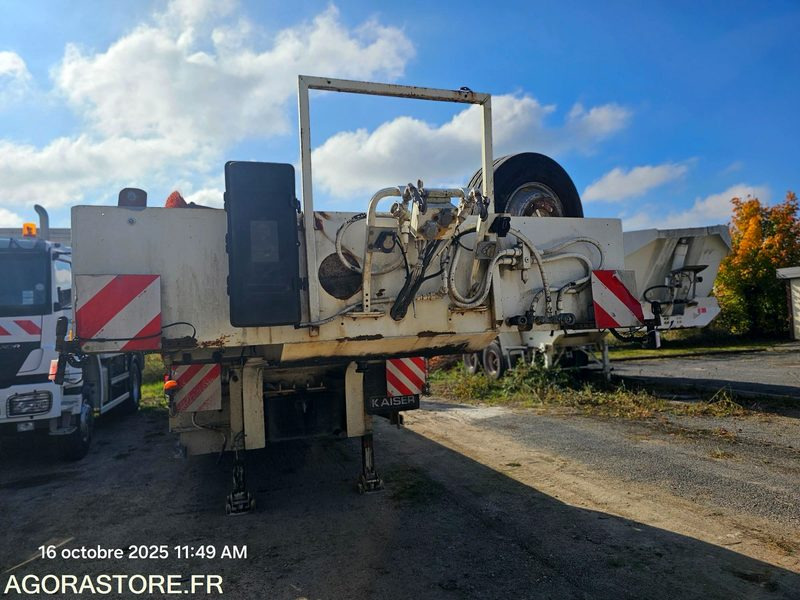 SEMI-REMORQUE PORTE ENGIN KAISER - 2001 - 128CLW77 (MPE057) - קרון נגרר עם מטען נמוך: תמונה 4 SEMI-REMORQUE PORTE ENGIN KAISER - 2001 - 128CLW77 (MPE057) - קרון נגרר עם מטען נמוך: תמונה 4