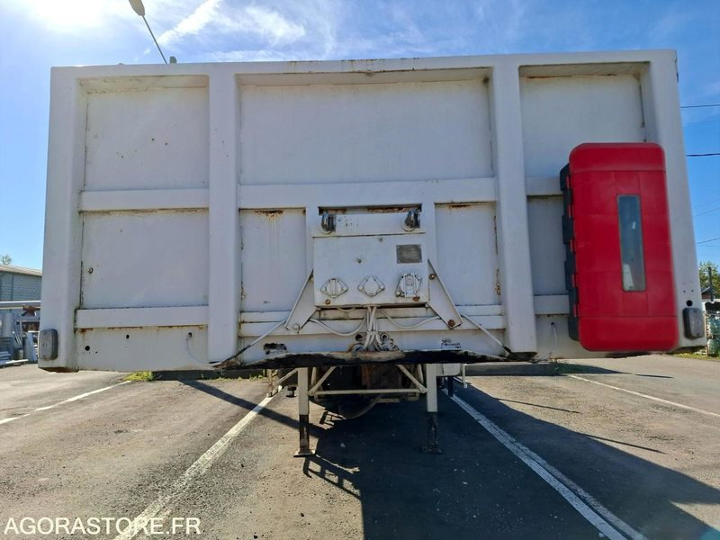 Semi remorque 3 essieux FRUEHAUF T34CGN + grue - 1993 - Non Roulante - סמיטריילר: תמונה 1 Semi remorque 3 essieux FRUEHAUF T34CGN + grue - 1993 - Non Roulante - סמיטריילר: תמונה 1