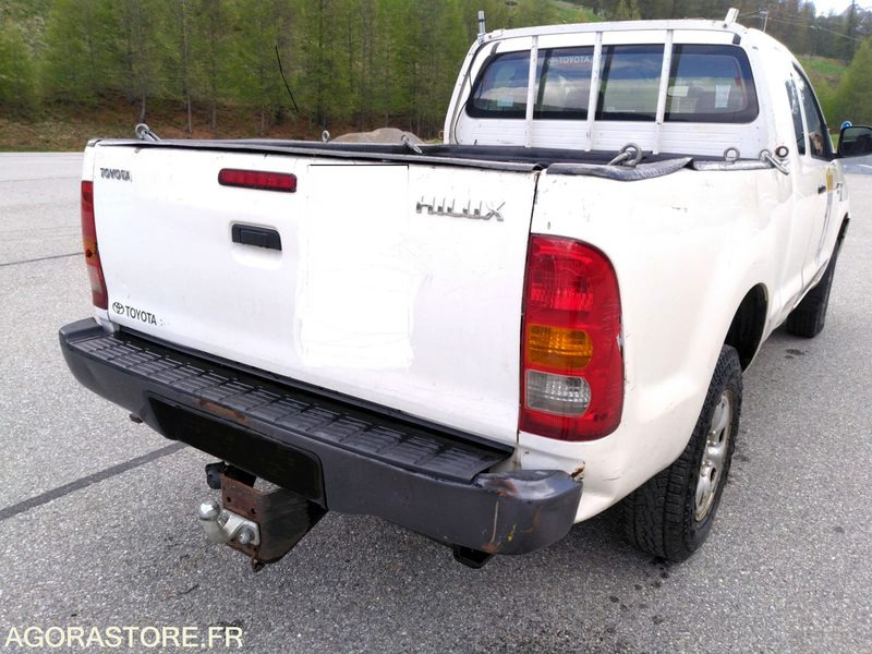 TOYOTA HILUX - כלי רכב מסחרי מזהיר: תמונה 2 TOYOTA HILUX - כלי רכב מסחרי מזהיר: תמונה 2