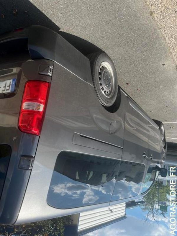 TTC / 0% TVA - MINIBUS CITROEN JUMPY SPACETOURER 1.5L BHDI - 4 portes - 2019 - מיניבוס, כלי רכב מסחרי לנוסעים: תמונה 3 TTC / 0% TVA - MINIBUS CITROEN JUMPY SPACETOURER 1.5L BHDI - 4 portes - 2019 - מיניבוס, כלי רכב מסחרי לנוסעים: תמונה 3