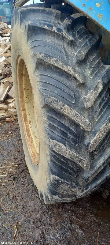 Tracteur Ford 5610 avec chargeur Mailleux - טרקטור חקלאי: תמונה 4 Tracteur Ford 5610 avec chargeur Mailleux - טרקטור חקלאי: תמונה 4