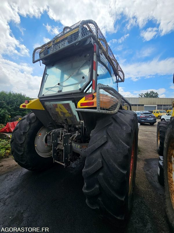 Tracteur Renault Ergos 456 - 2008 - 1500H - FX924HE - טרקטור חקלאי: תמונה 3 Tracteur Renault Ergos 456 - 2008 - 1500H - FX924HE - טרקטור חקלאי: תמונה 3
