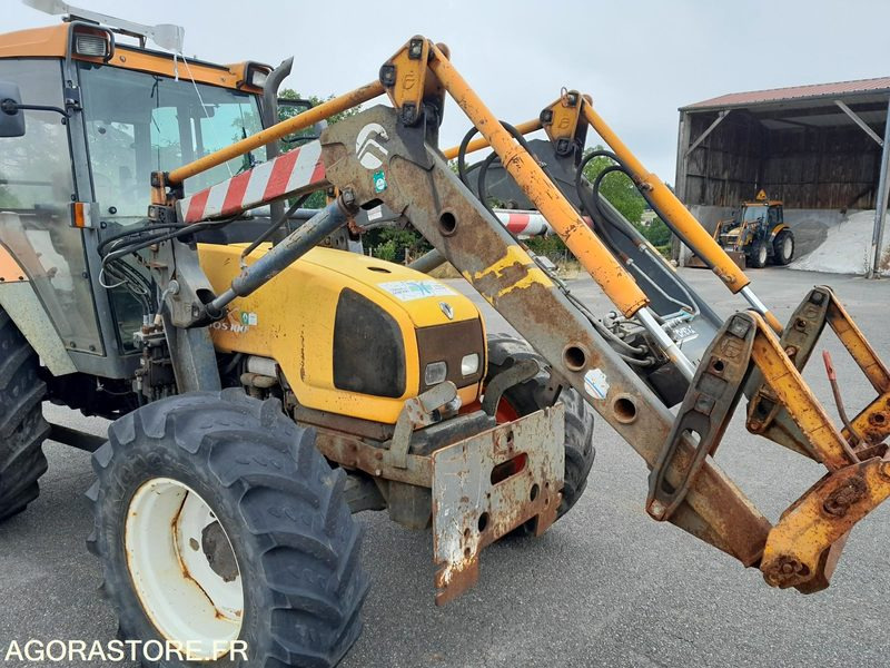 Tracteur Renault Ergos100 avec chargeur FAUCHEUX F26R - טרקטור חקלאי: תמונה 2 Tracteur Renault Ergos100 avec chargeur FAUCHEUX F26R - טרקטור חקלאי: תמונה 2