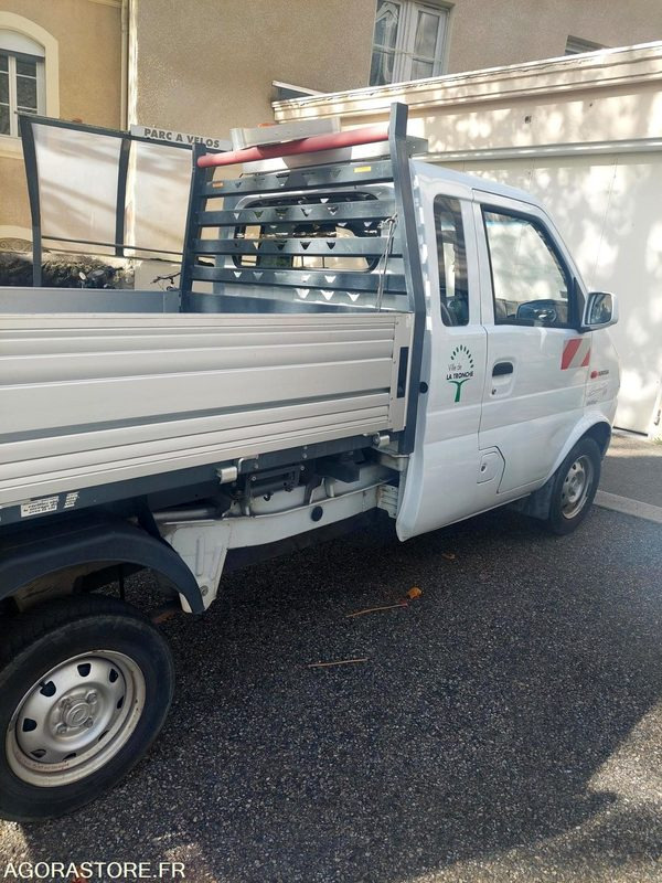 Tri-benne Giotti Victoria Gladiator Essence - כלי רכב מסחרי מזהיר: תמונה 4 Tri-benne Giotti Victoria Gladiator Essence - כלי רכב מסחרי מזהיר: תמונה 4