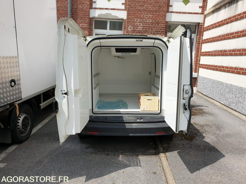 Utilitaire frigo FIAT DOBLO - כלי רכב מסחרי קטן: תמונה 5 Utilitaire frigo FIAT DOBLO - כלי רכב מסחרי קטן: תמונה 5