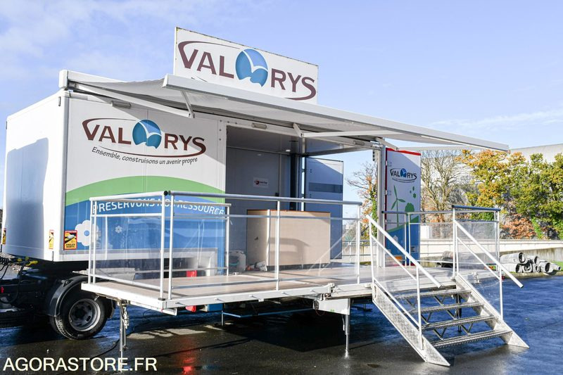 VEHICULE EVENEMENTIEL - CAMION PODIUM IVECO DAILY 6000 kms 2018 - משאית: תמונה 4 VEHICULE EVENEMENTIEL - CAMION PODIUM IVECO DAILY 6000 kms 2018 - משאית: תמונה 4