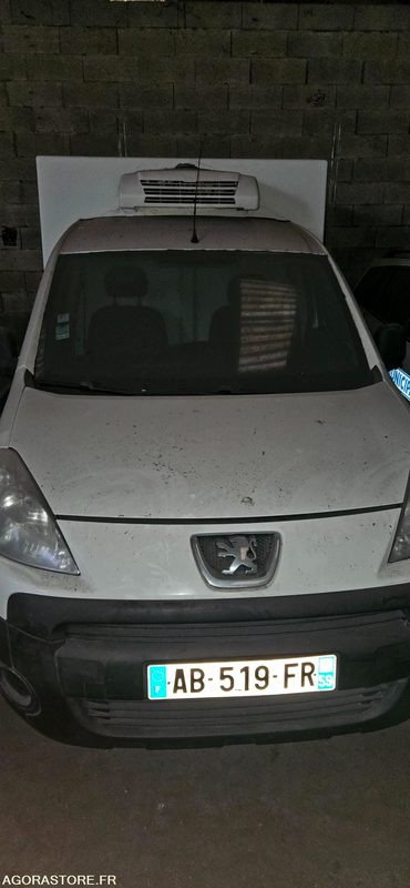 VEHICULE FRIGORIFIQUE PEUGEOT PARTNER AB519FR - כלי רכב מסחרי קטן: תמונה 1 VEHICULE FRIGORIFIQUE PEUGEOT PARTNER AB519FR - כלי רכב מסחרי קטן: תמונה 1