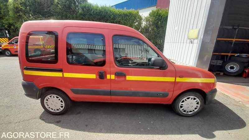 VLTU016 - KANGOO 5 PLACES - מכונית: תמונה 1 VLTU016 - KANGOO 5 PLACES - מכונית: תמונה 1