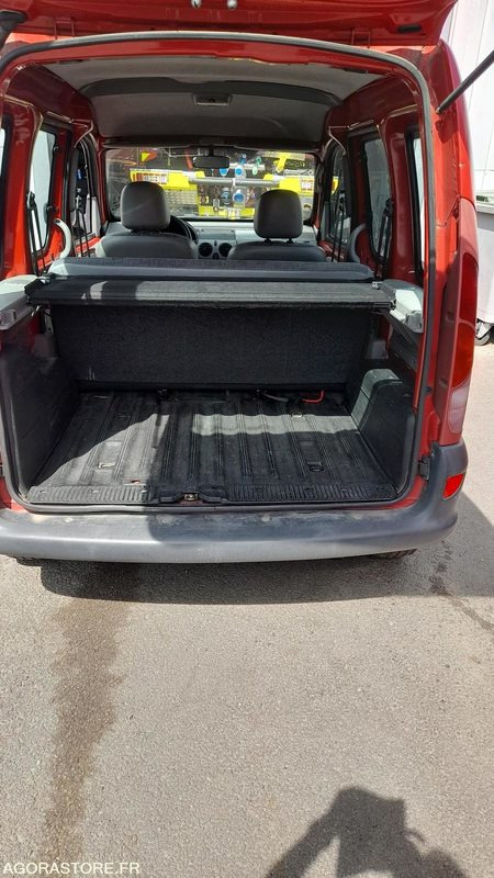 VLTU016 - KANGOO 5 PLACES - מכונית: תמונה 4 VLTU016 - KANGOO 5 PLACES - מכונית: תמונה 4