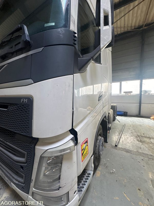VOLVO FH 500 - 616 540KM - 2015 - יחידת טרקטור: תמונה 3 VOLVO FH 500 - 616 540KM - 2015 - יחידת טרקטור: תמונה 3