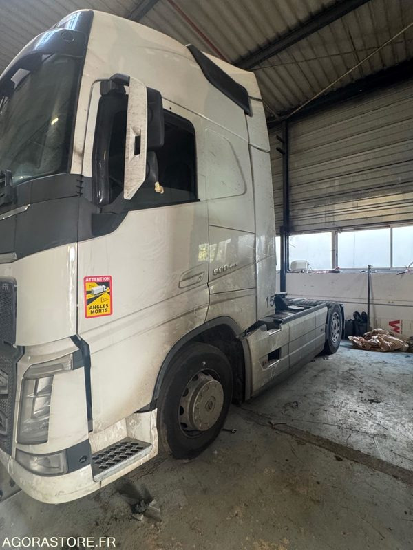 VOLVO FH 500 - 890000KM - 2015 - יחידת טרקטור: תמונה 3 VOLVO FH 500 - 890000KM - 2015 - יחידת טרקטור: תמונה 3