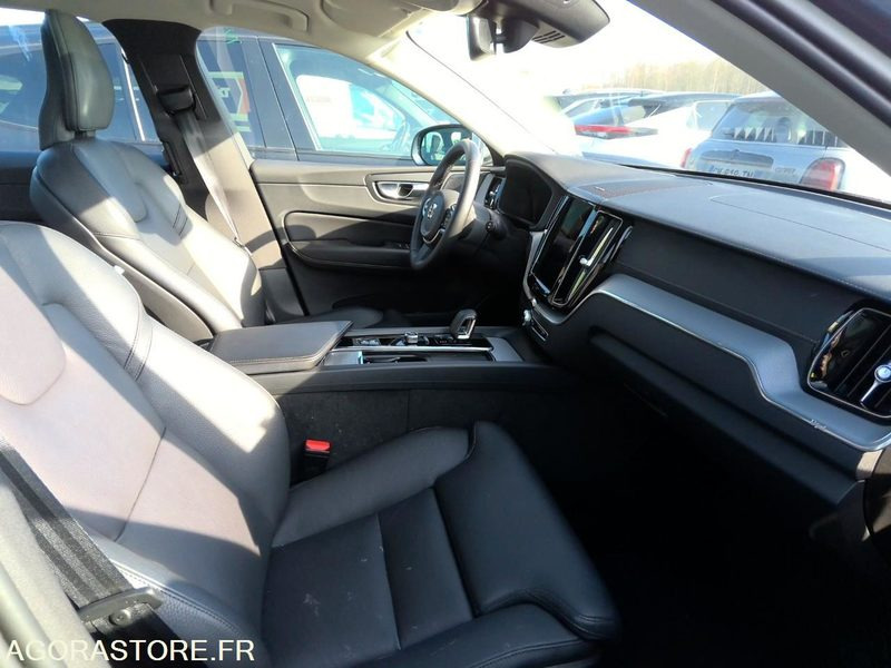 VOLVO XC60 B4 197 Geartronic 8 - 2022 / 64738KM (YV1UZK5V8P1212067) - SUV: תמונה 4 VOLVO XC60 B4 197 Geartronic 8 - 2022 / 64738KM (YV1UZK5V8P1212067) - SUV: תמונה 4