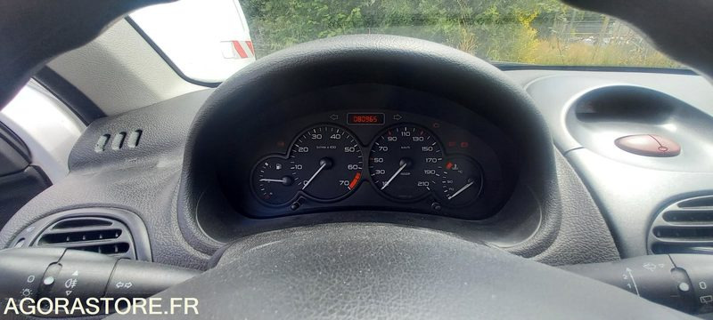 VQ- V11o Peugeot 206 - מכונית: תמונה 5 VQ- V11o Peugeot 206 - מכונית: תמונה 5