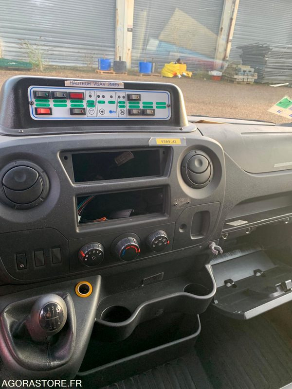 VSAV RENAULT MASTER3 BW219QR - כלי רכב מסחרי עם לוח: תמונה 5 VSAV RENAULT MASTER3 BW219QR - כלי רכב מסחרי עם לוח: תמונה 5