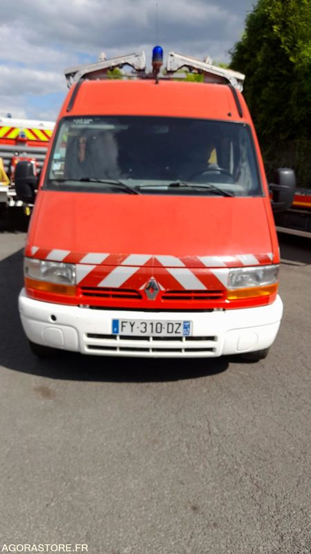 VTU068 - RENAULT MASTER 7 PLACES - כלי רכב מסחרי עם לוח: תמונה 1 VTU068 - RENAULT MASTER 7 PLACES - כלי רכב מסחרי עם לוח: תמונה 1