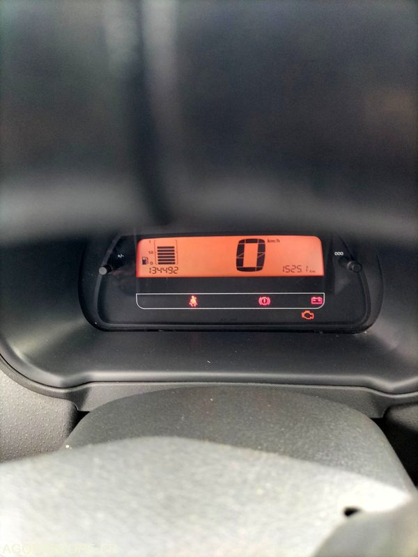 Voiture Citroen C2 - 135000km - מכונית: תמונה 5 Voiture Citroen C2 - 135000km - מכונית: תמונה 5