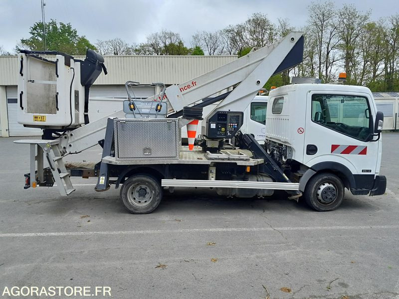 Camion Nacelle nissan cabstar moins de 3.5 t nacelle time france - פלטפורמה אווירית מותקנת על משאית: תמונה 1 Camion Nacelle nissan cabstar moins de 3.5 t nacelle time france - פלטפורמה אווירית מותקנת על משאית: תמונה 1