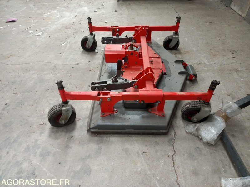 Coupe de tondeuse mulchng Morgneux TMC 150 fixation Kubota - מכסחת גינה: תמונה 2 Coupe de tondeuse mulchng Morgneux TMC 150 fixation Kubota - מכסחת גינה: תמונה 2