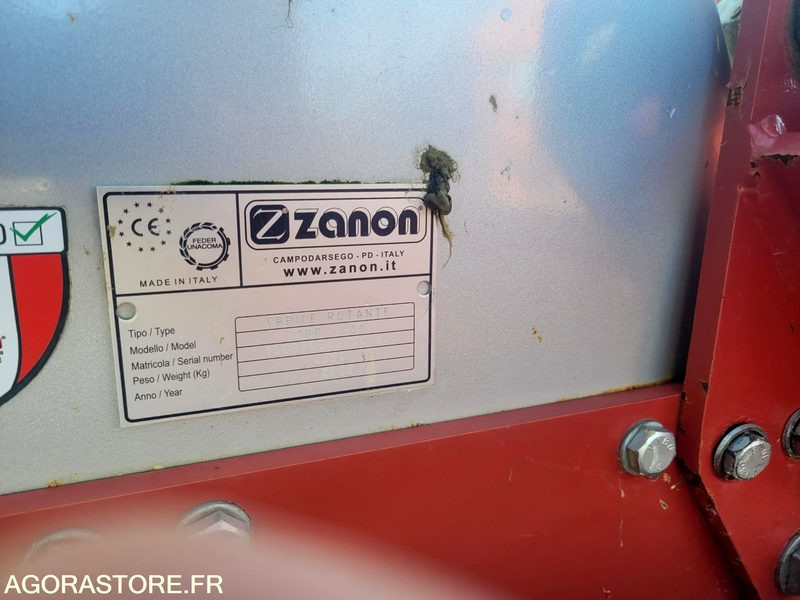 Herse rotative - מכונה חקלאית: תמונה 2 Herse rotative - מכונה חקלאית: תמונה 2