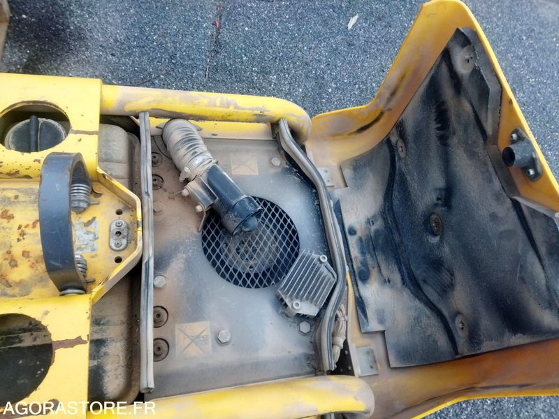 Plaque vibrante atlas copco lh700 - רולר: תמונה 5 Plaque vibrante atlas copco lh700 - רולר: תמונה 5