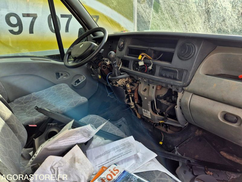 Renault master benne 2.5 dci 125 cv - כלי רכב מסחרי מזהיר: תמונה 5 Renault master benne 2.5 dci 125 cv - כלי רכב מסחרי מזהיר: תמונה 5