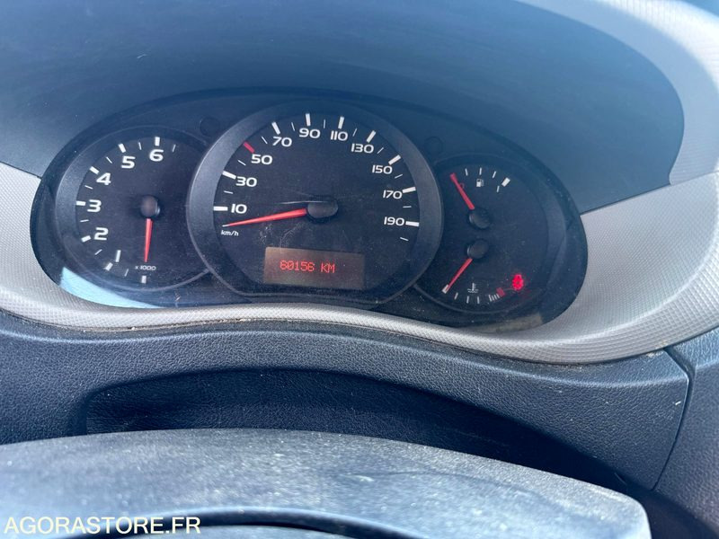 Renault master gazole 60156kms 2014 - כלי רכב מסחרי מזהיר: תמונה 4 Renault master gazole 60156kms 2014 - כלי רכב מסחרי מזהיר: תמונה 4