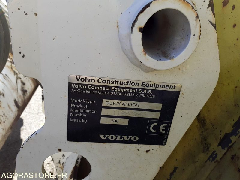 Tractopelle 4x4 volvo bl71 - מחפרון: תמונה 4 Tractopelle 4x4 volvo bl71 - מחפרון: תמונה 4