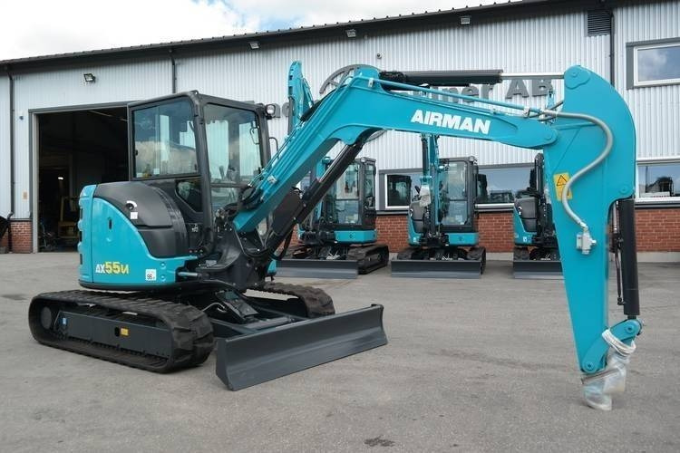 Airman AX 55 U-7 - מיני מחפר: תמונה 1 Airman AX 55 U-7 - מיני מחפר: תמונה 1