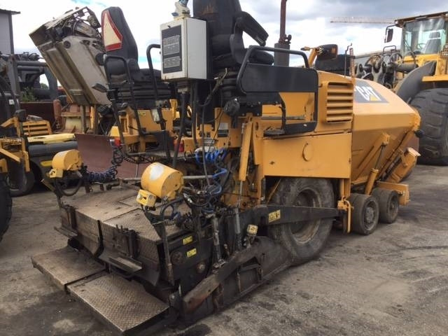 CAT AP 300 - מרצף אספלט: תמונה 2 CAT AP 300 - מרצף אספלט: תמונה 2