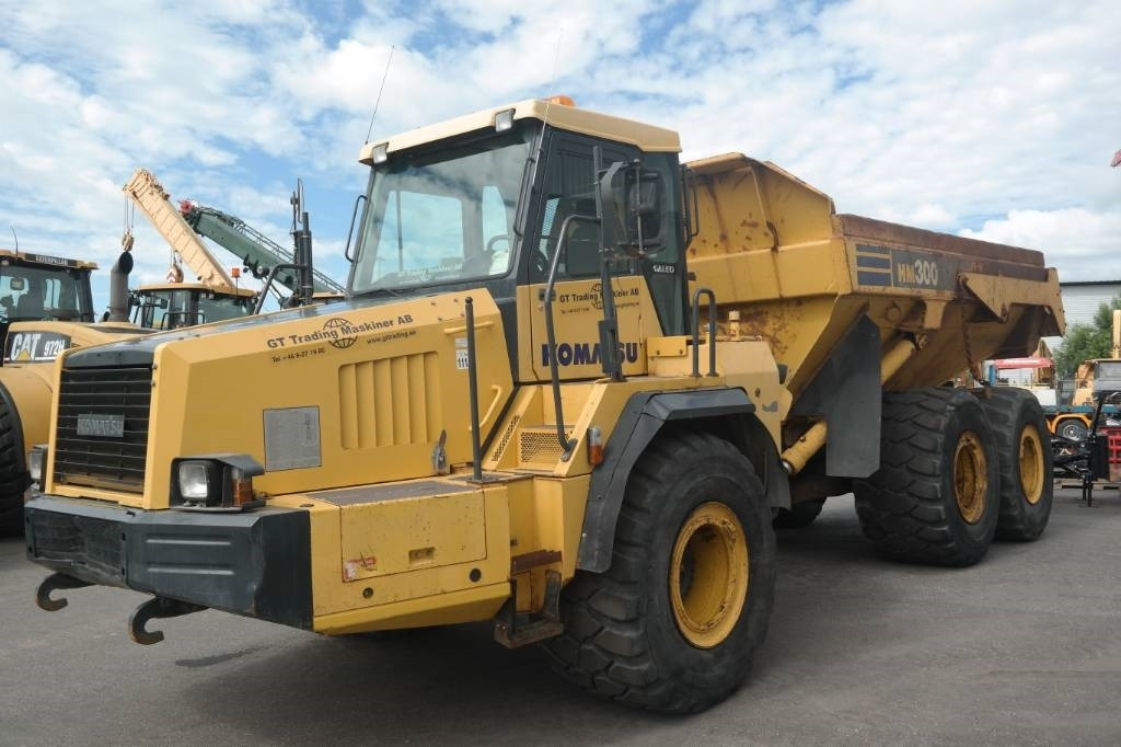Komatsu HM 300-2 - מסיר פסולת מפרקי: תמונה 5 Komatsu HM 300-2 - מסיר פסולת מפרקי: תמונה 5