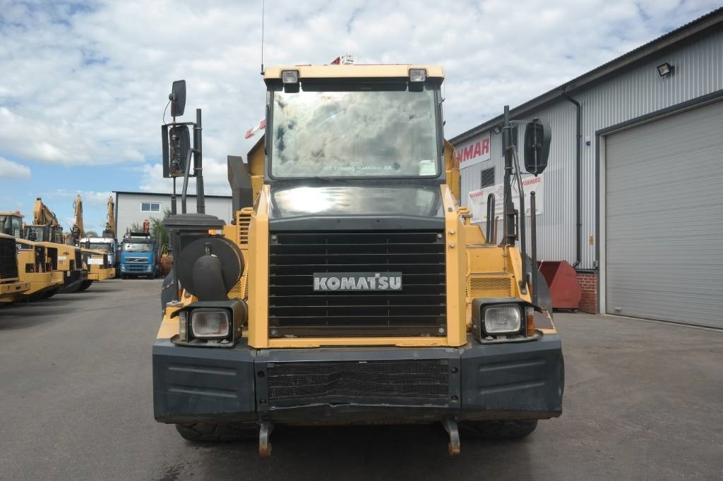 Komatsu HM300-1 - מסיר פסולת מפרקי: תמונה 2 Komatsu HM300-1 - מסיר פסולת מפרקי: תמונה 2