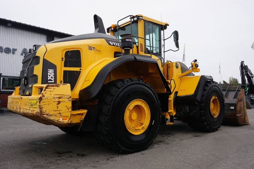 מעמיס גלגלים Volvo L250H *Uthyres*: תמונה 7
