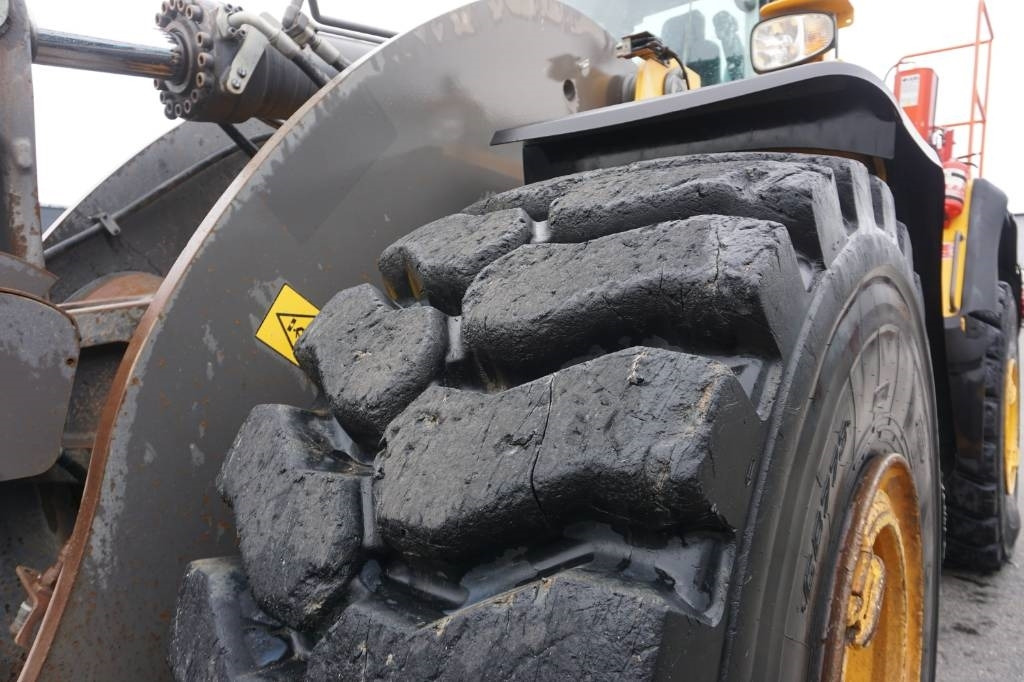 מעמיס גלגלים Volvo L250H *Uthyres*: תמונה 12