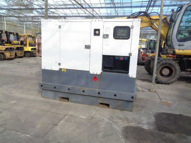 Diversen 60 KVA Aggreko 60 KVA - ערכת גנרטורים: תמונה 5 Diversen 60 KVA Aggreko 60 KVA - ערכת גנרטורים: תמונה 5