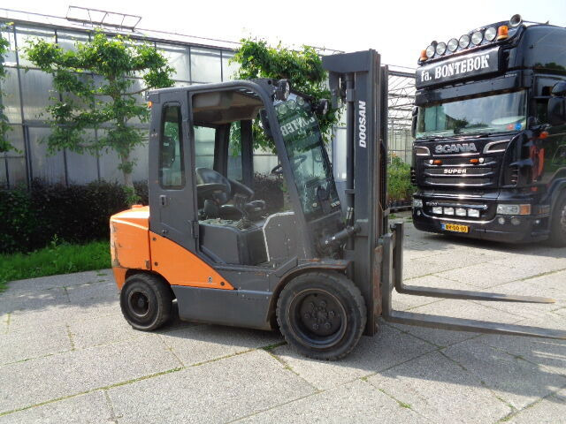 Doosan D35C-7 - מלגזה: תמונה 2 Doosan D35C-7 - מלגזה: תמונה 2