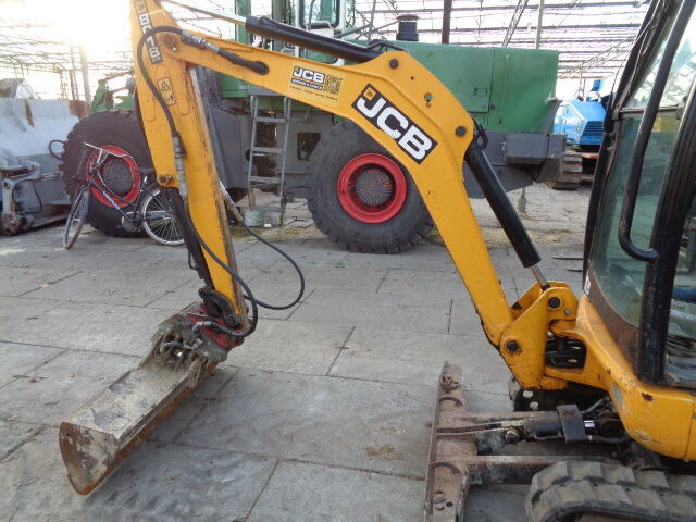 מיני מחפר JCB 8018: תמונה 14