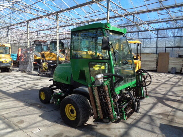 John Deere 3235C - מכסחת גינה: תמונה 3 John Deere 3235C - מכסחת גינה: תמונה 3