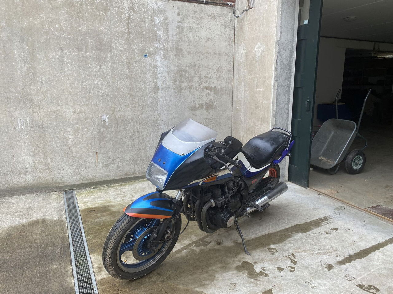 Kawasaki GPZ 750 - אופנוע: תמונה 3 Kawasaki GPZ 750 - אופנוע: תמונה 3