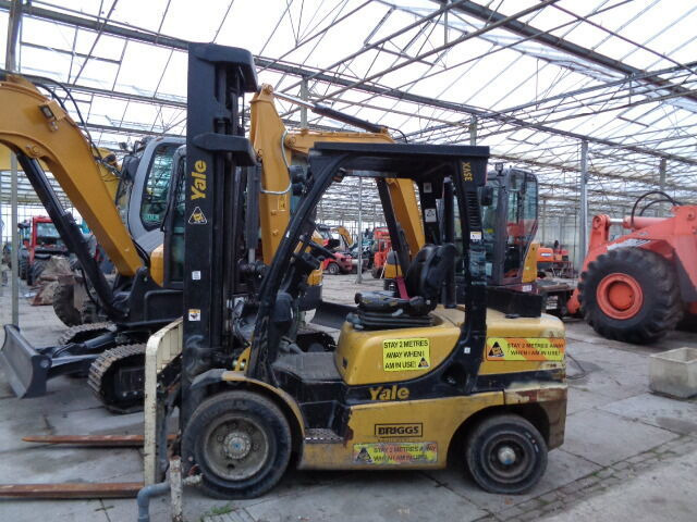 Yale GDP 35 VX - מלגזה: תמונה 1 Yale GDP 35 VX - מלגזה: תמונה 1