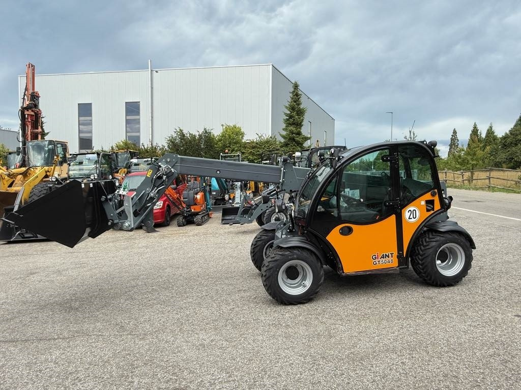 GiANT GT5048 - מפעיל טלסקופי: תמונה 1 GiANT GT5048 - מפעיל טלסקופי: תמונה 1