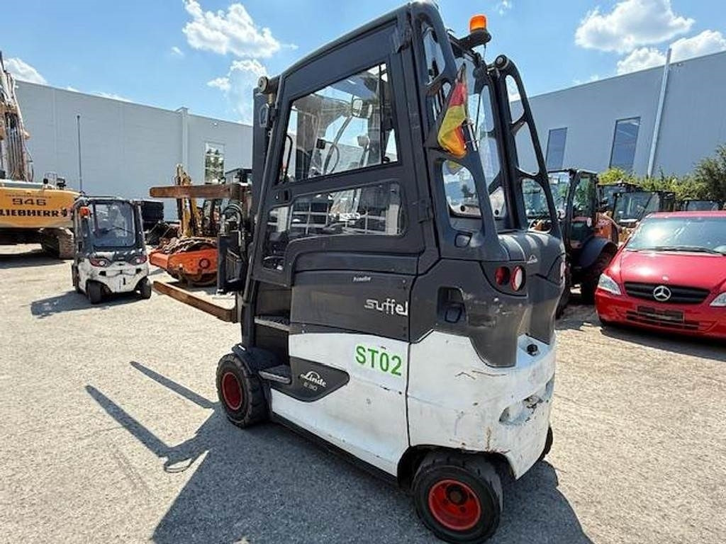 Linde E30 HL – 01/600 - מלגזה חשמלית: תמונה 4 Linde E30 HL – 01/600 - מלגזה חשמלית: תמונה 4