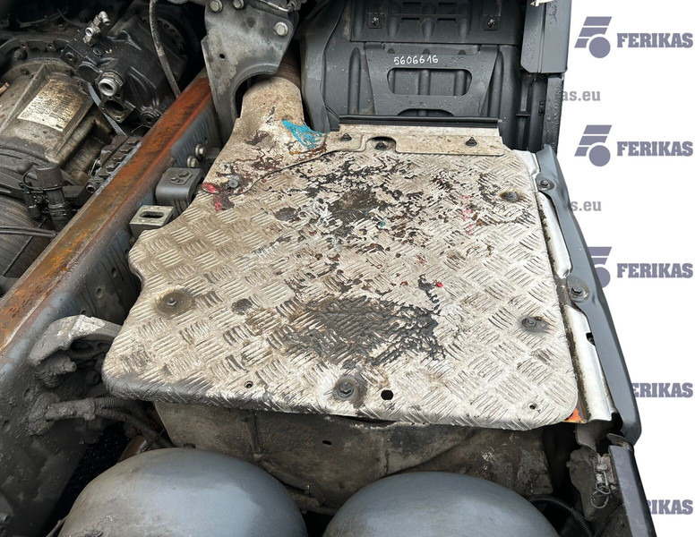 Catalyst SCR - ממיר קטליטי עבור משאית: תמונה 2 Catalyst SCR - ממיר קטליטי עבור משאית: תמונה 2